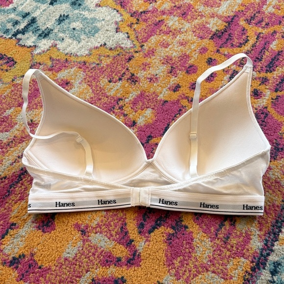 Hanes Women's White Bra with Logo Band NWOT - Picture 2 of 4